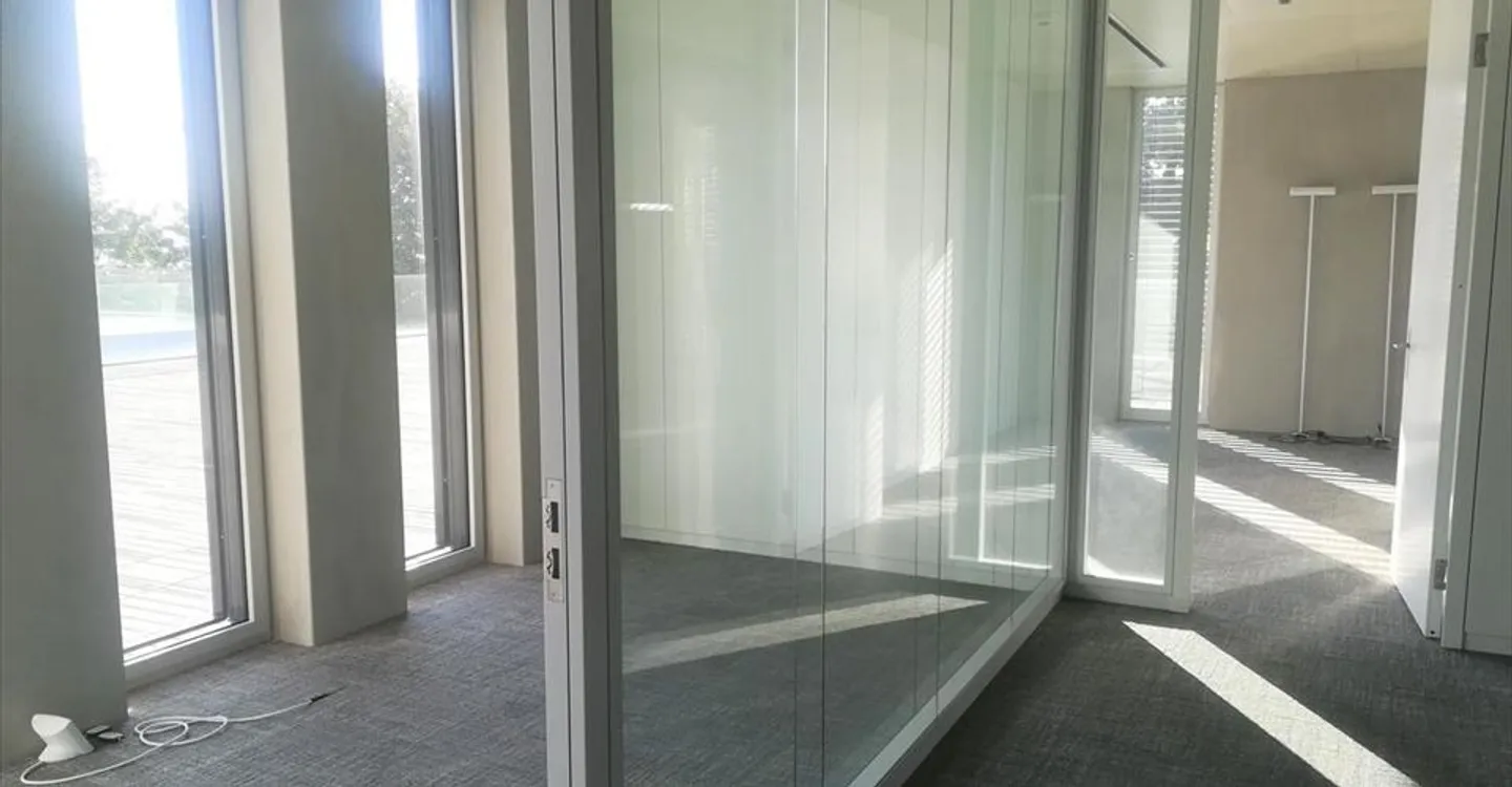 Spazio ufficio in affitto - Foto 1 di 11