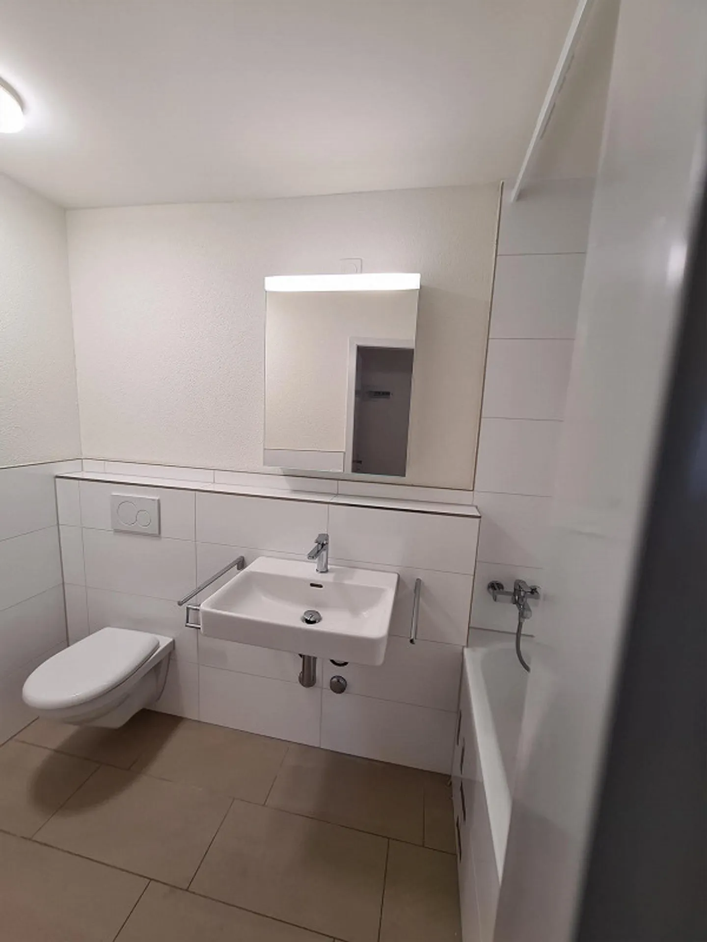 Appartamento 3.5 stanze in un quartiere tranquillo - Foto 2 di 6