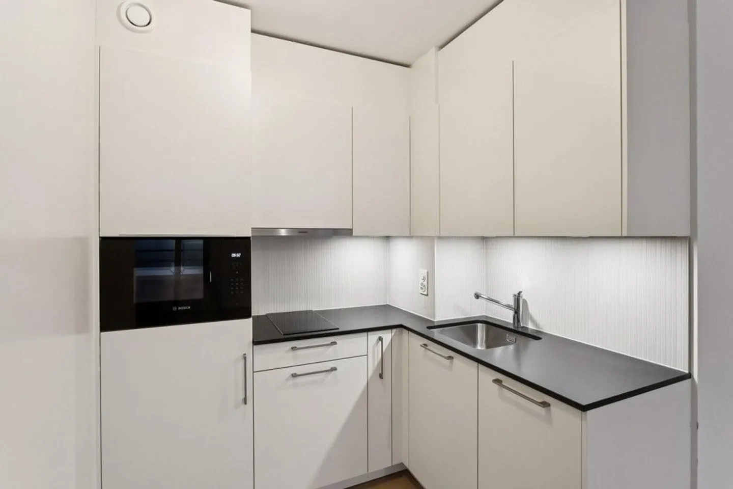 Studio rénové à Carouge - Photo 2 sur 5