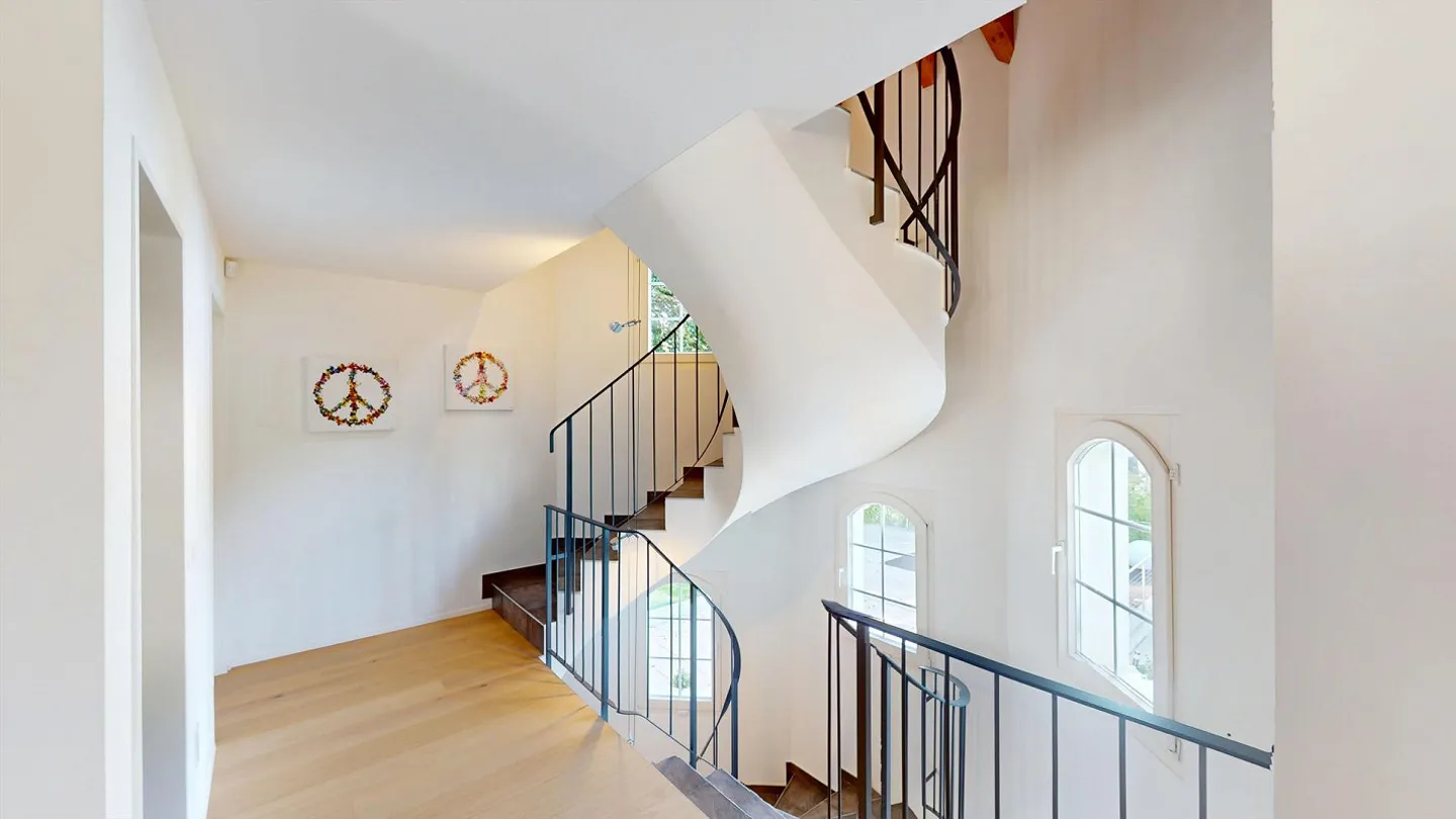 Prime Location in Binningen: Modern 6-Room Single-Family House with Pool - Photo 9 of 14