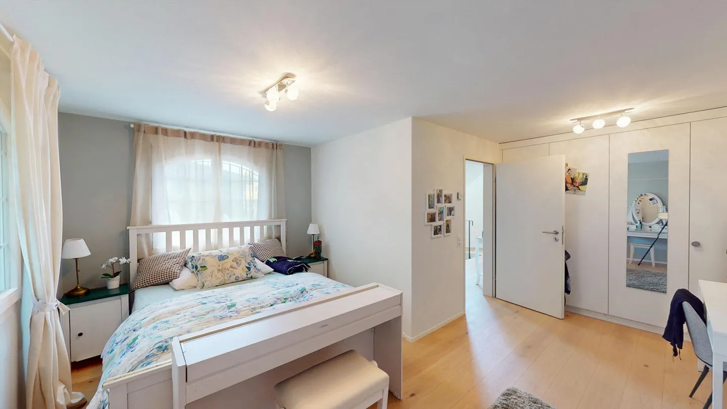 Prime Location in Binningen: Modern 6-Room Single-Family House with Pool - Photo 10 of 14