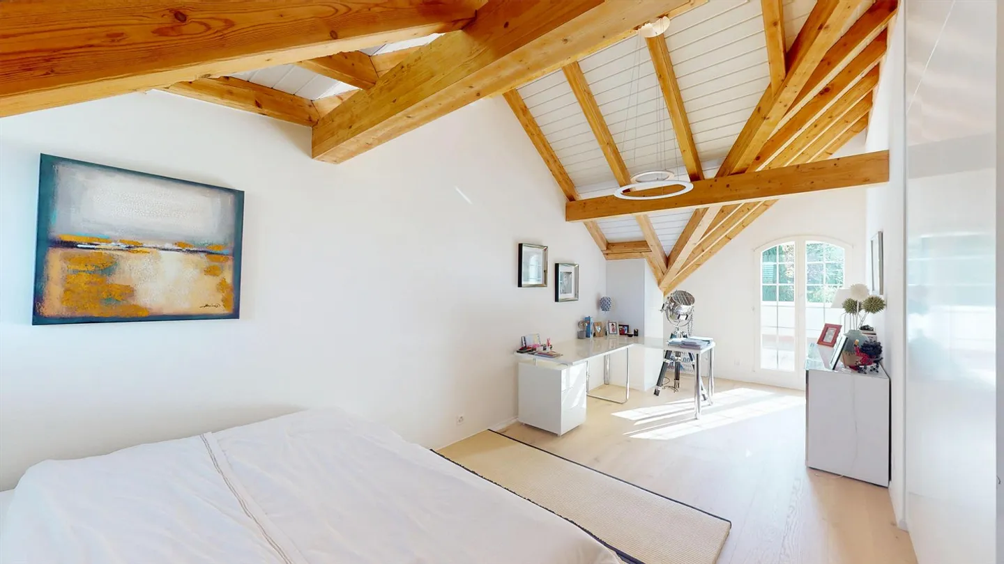 Prime Location in Binningen: Modern 6-Room Single-Family House with Pool - Photo 13 of 14