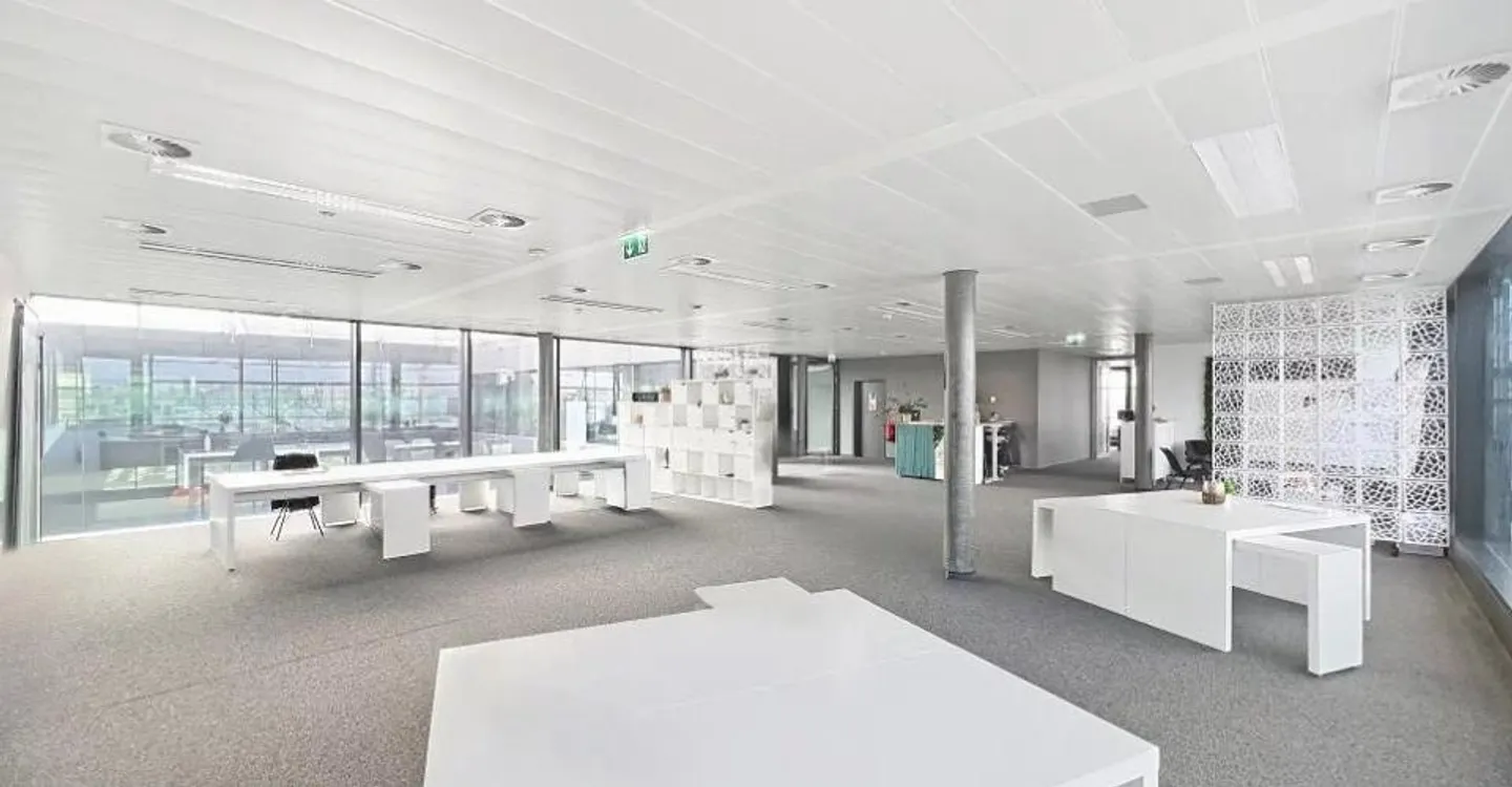 Modern Office Space in Lignon - Photo 2 of 7