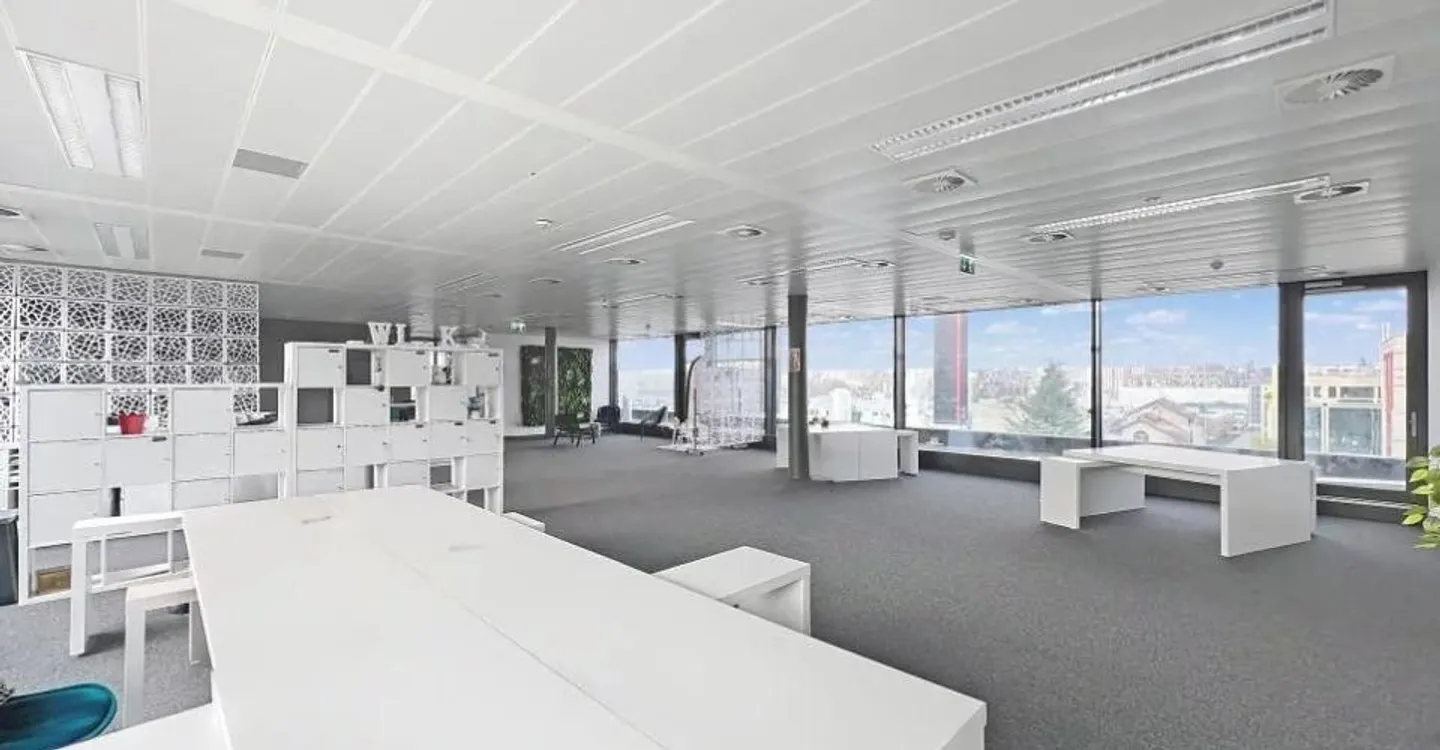 Modern Office Space in Lignon - Photo 3 of 7