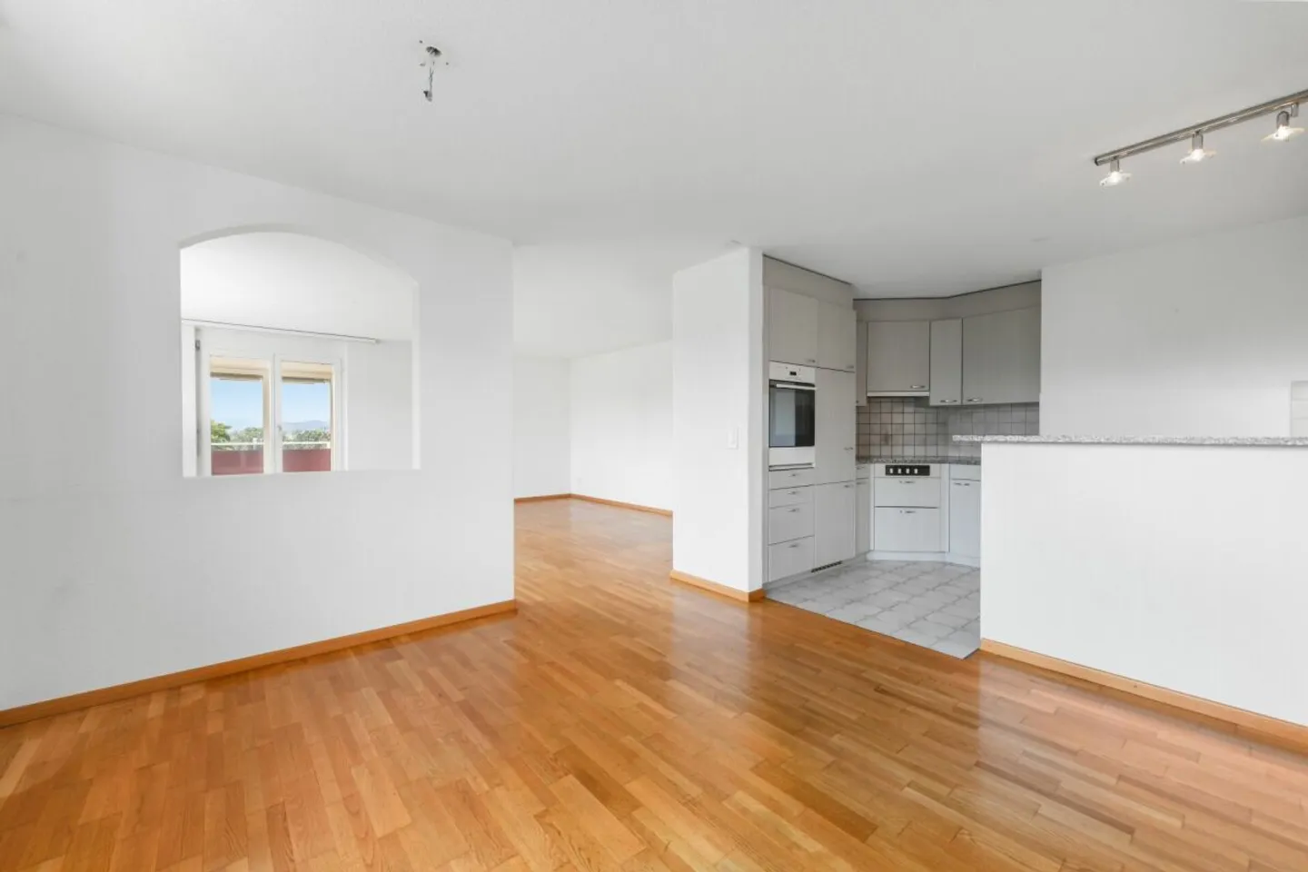 Apartment for sale - Photo 4 of 18