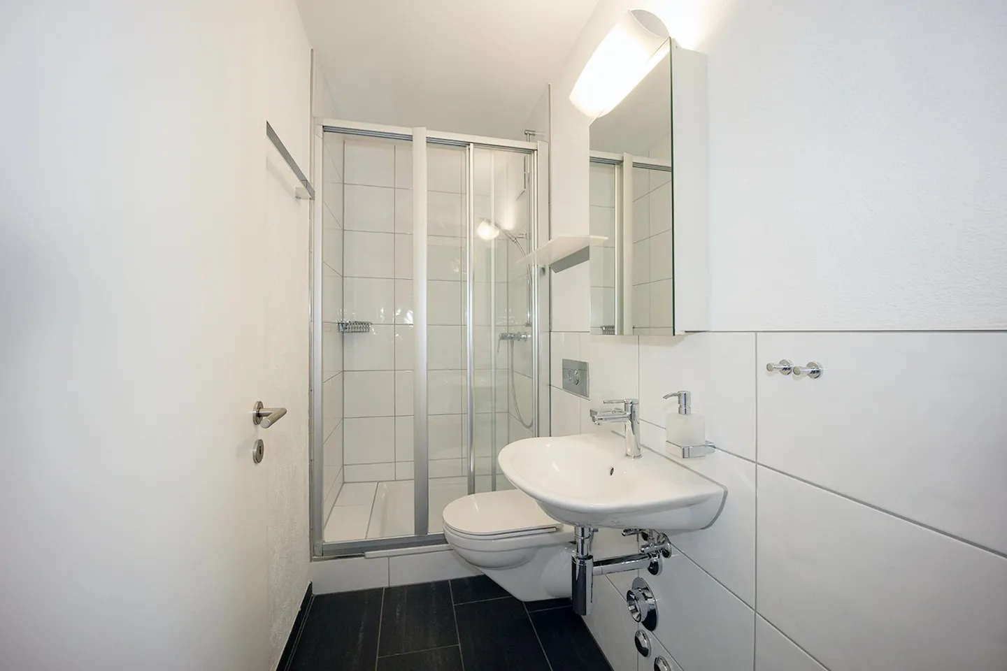 Condominio attraente di 4,5 stanze con grande balcone soleggiato - Foto 6 di 15