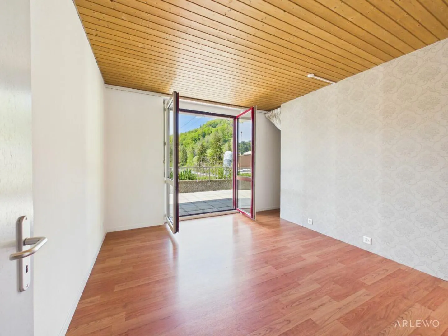 Ampio appartamento di 5,5 stanze con una terrazza da sogno - Foto 6 di 7