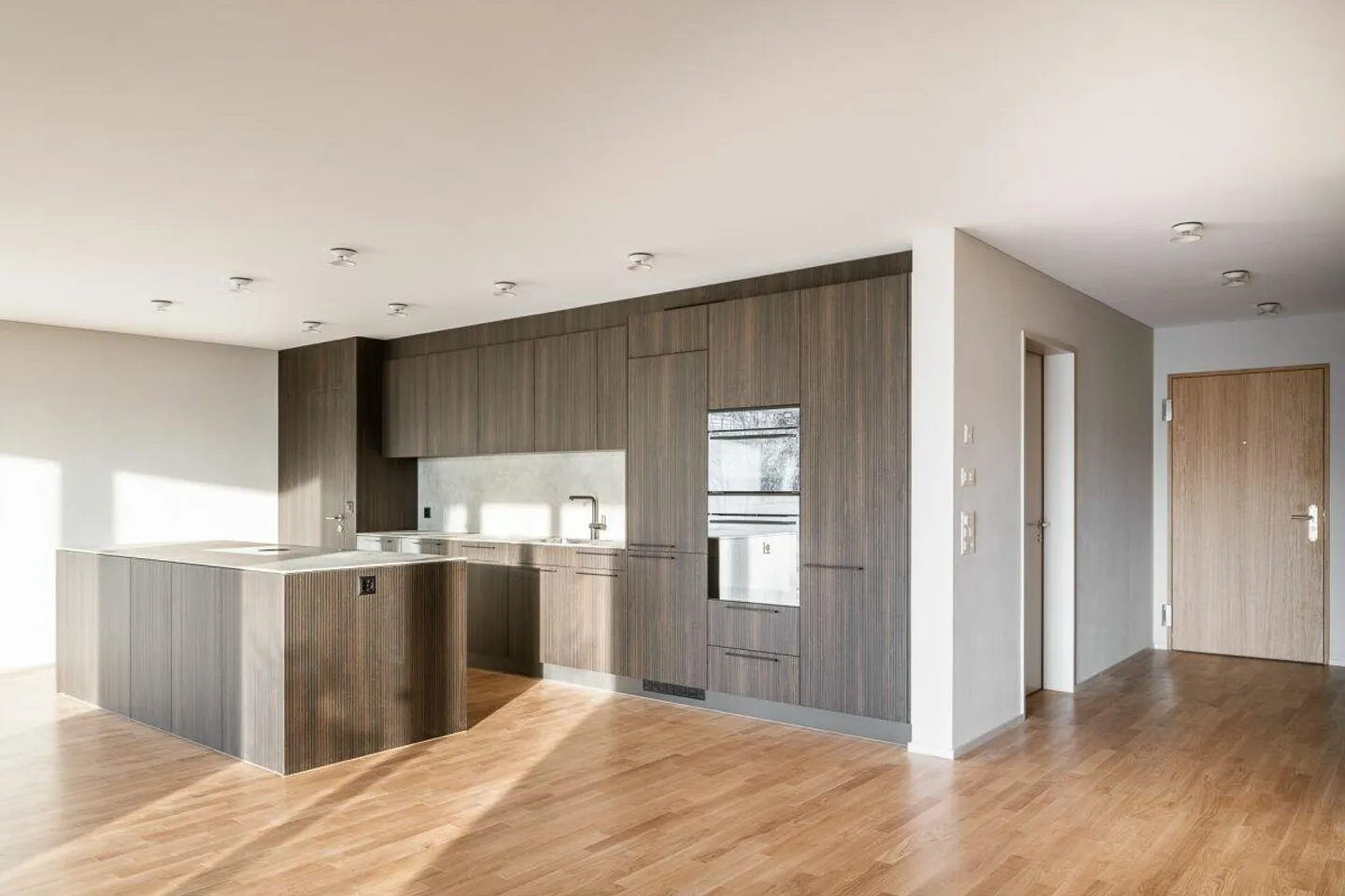 Exclusive new apartment in first occupancy - Photo 3 of 12