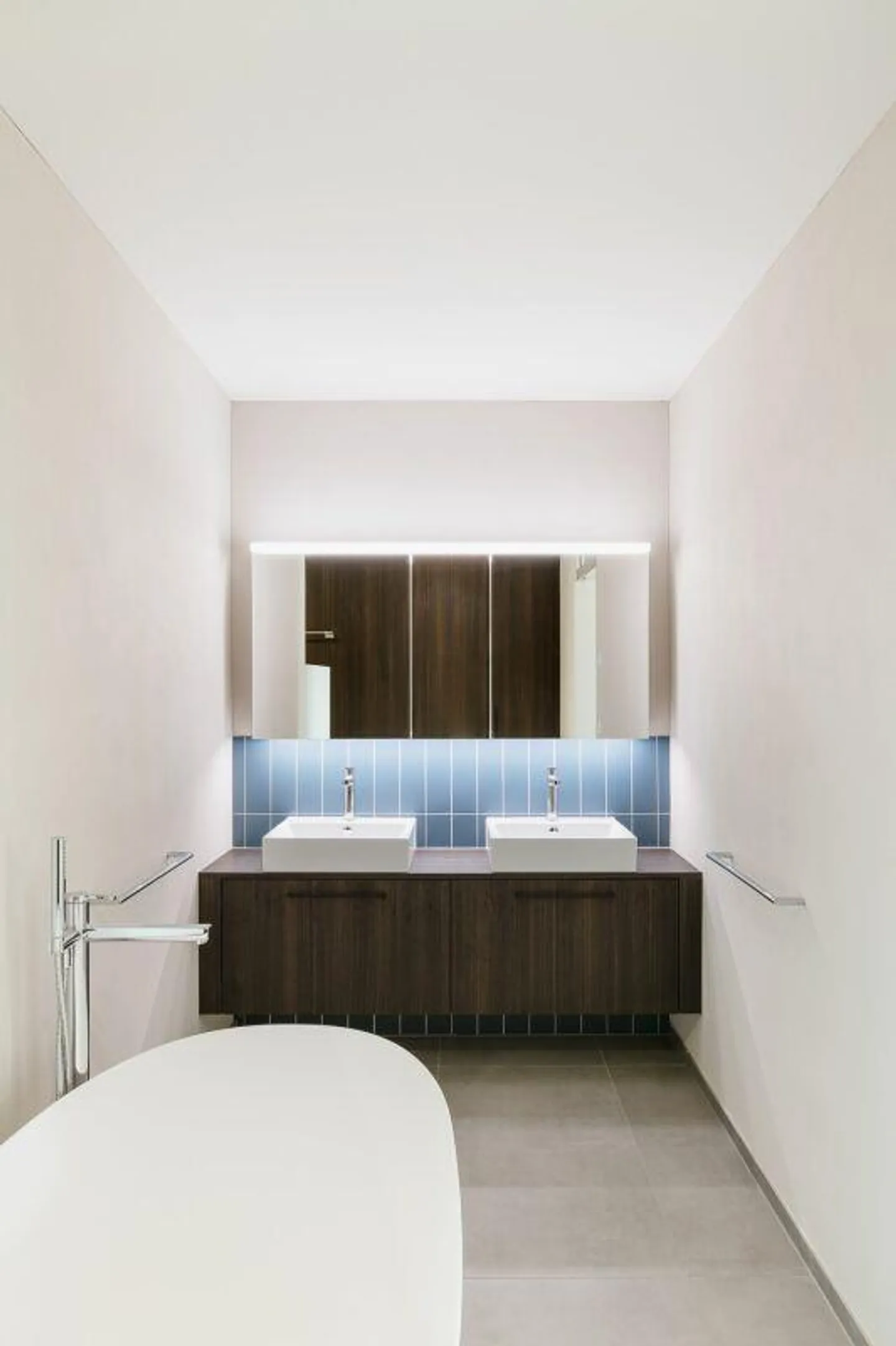 Exclusive new apartment in first occupancy - Photo 7 of 12