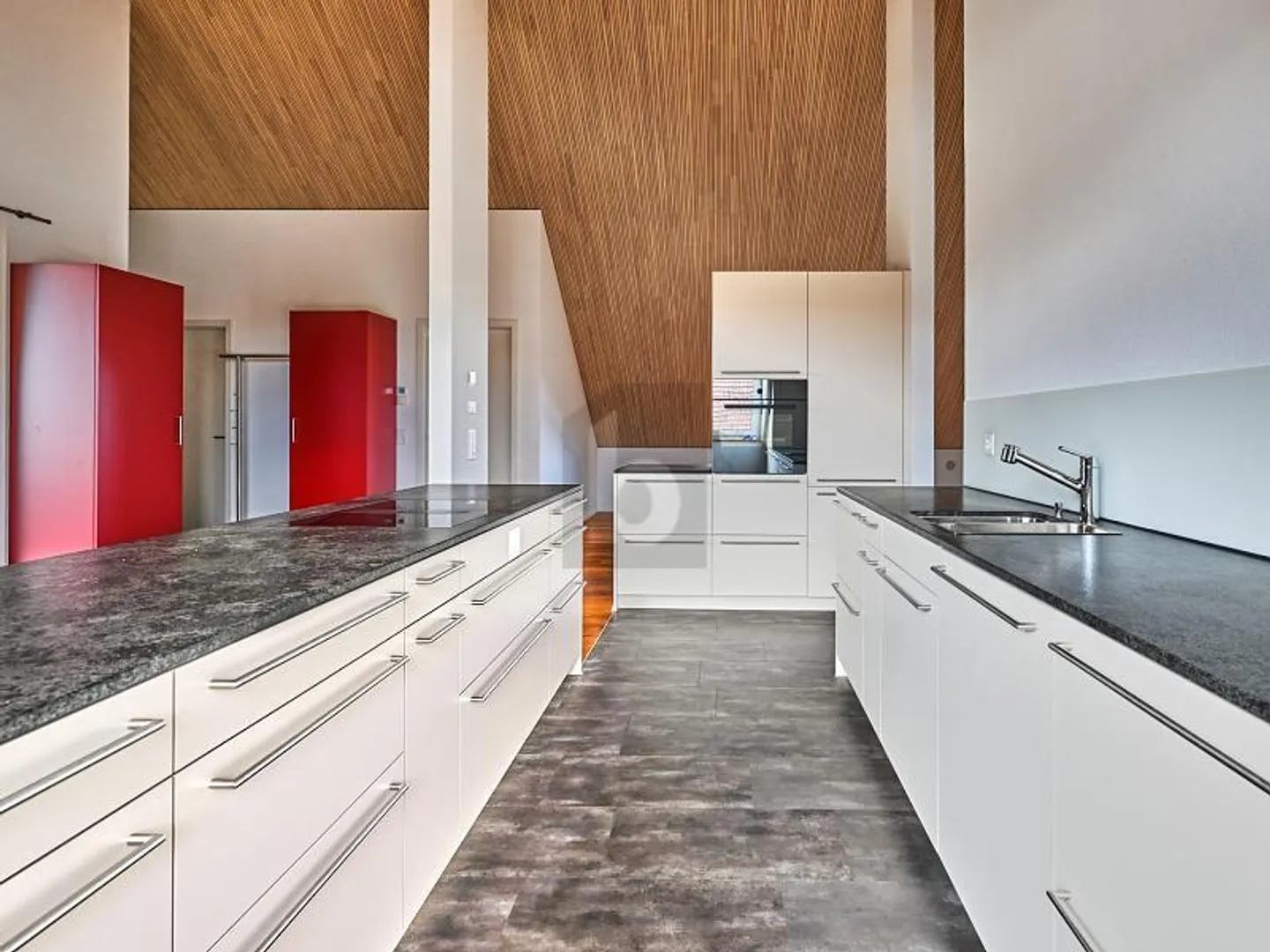 UNA CASA CON UNA SENSAZIONE DI VIVERE PARTICOLARE - Foto 2 di 6