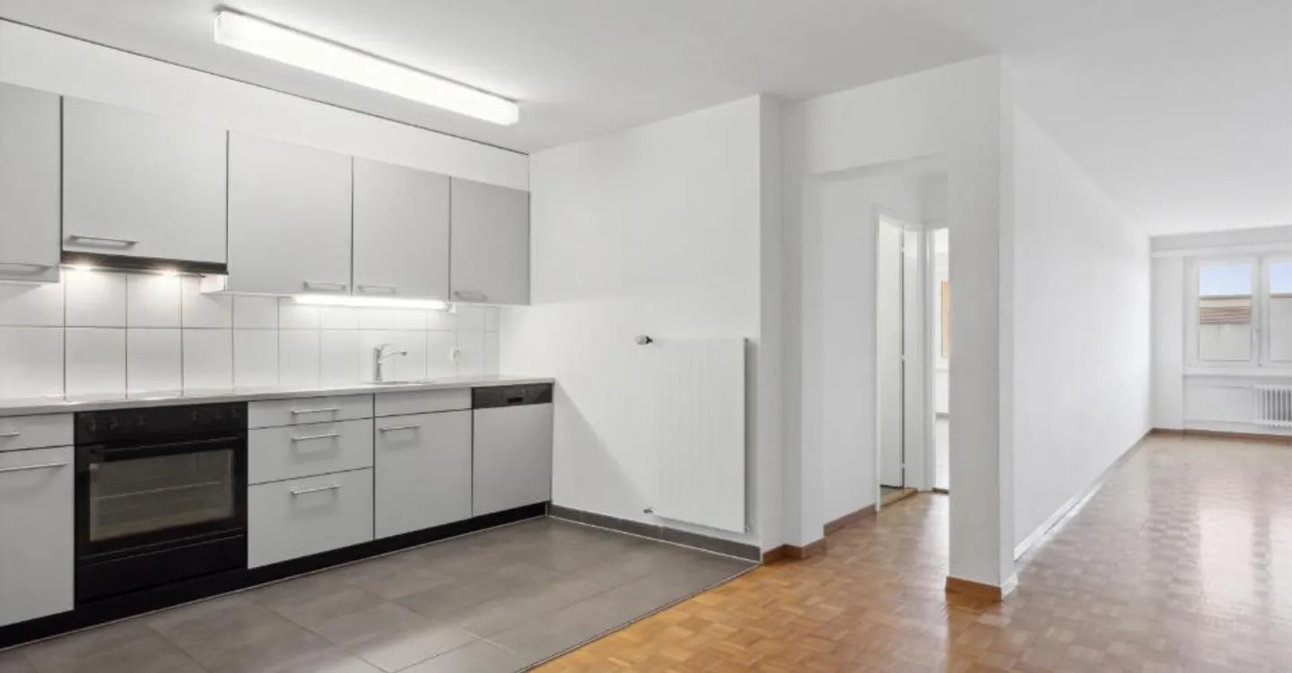 2-room apartment - close to amenities - Photo 3 of 9