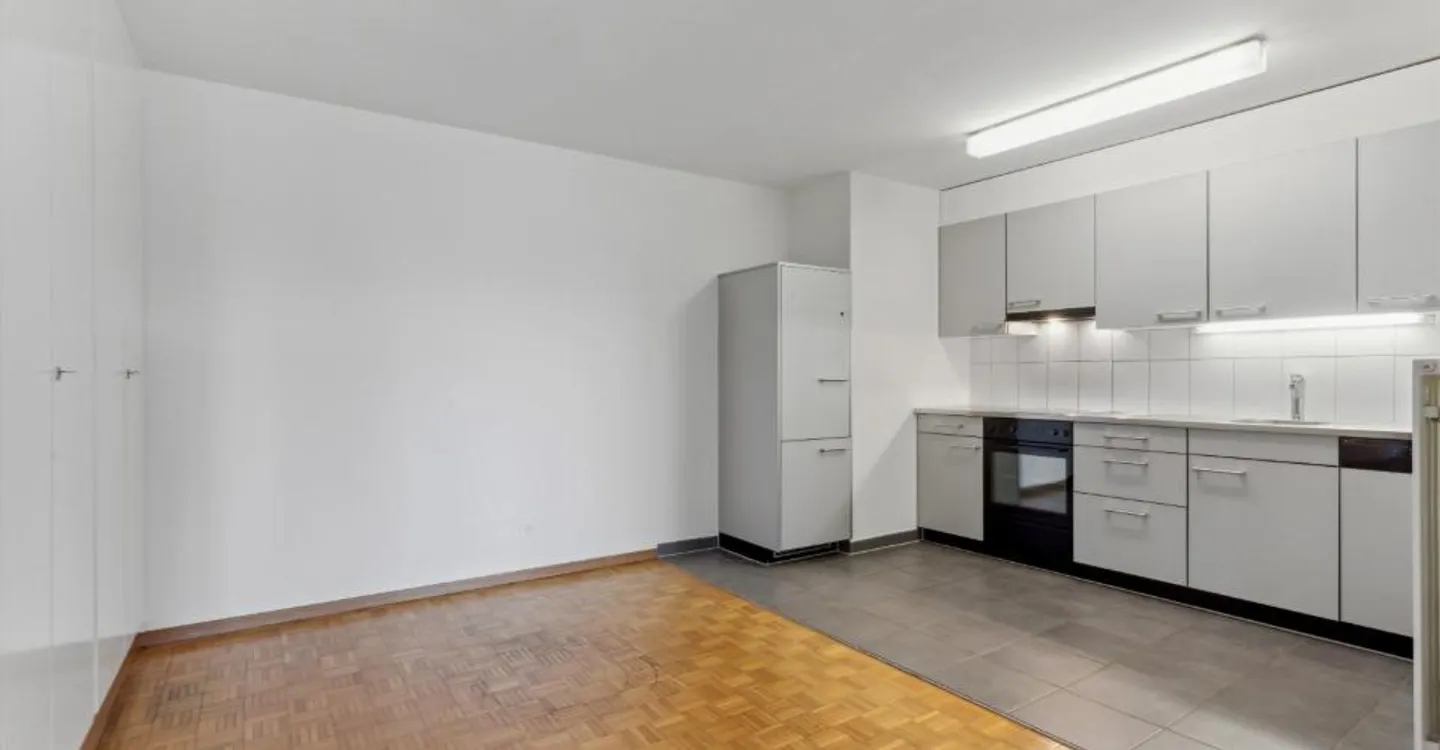2-room apartment - close to amenities - Photo 5 of 9