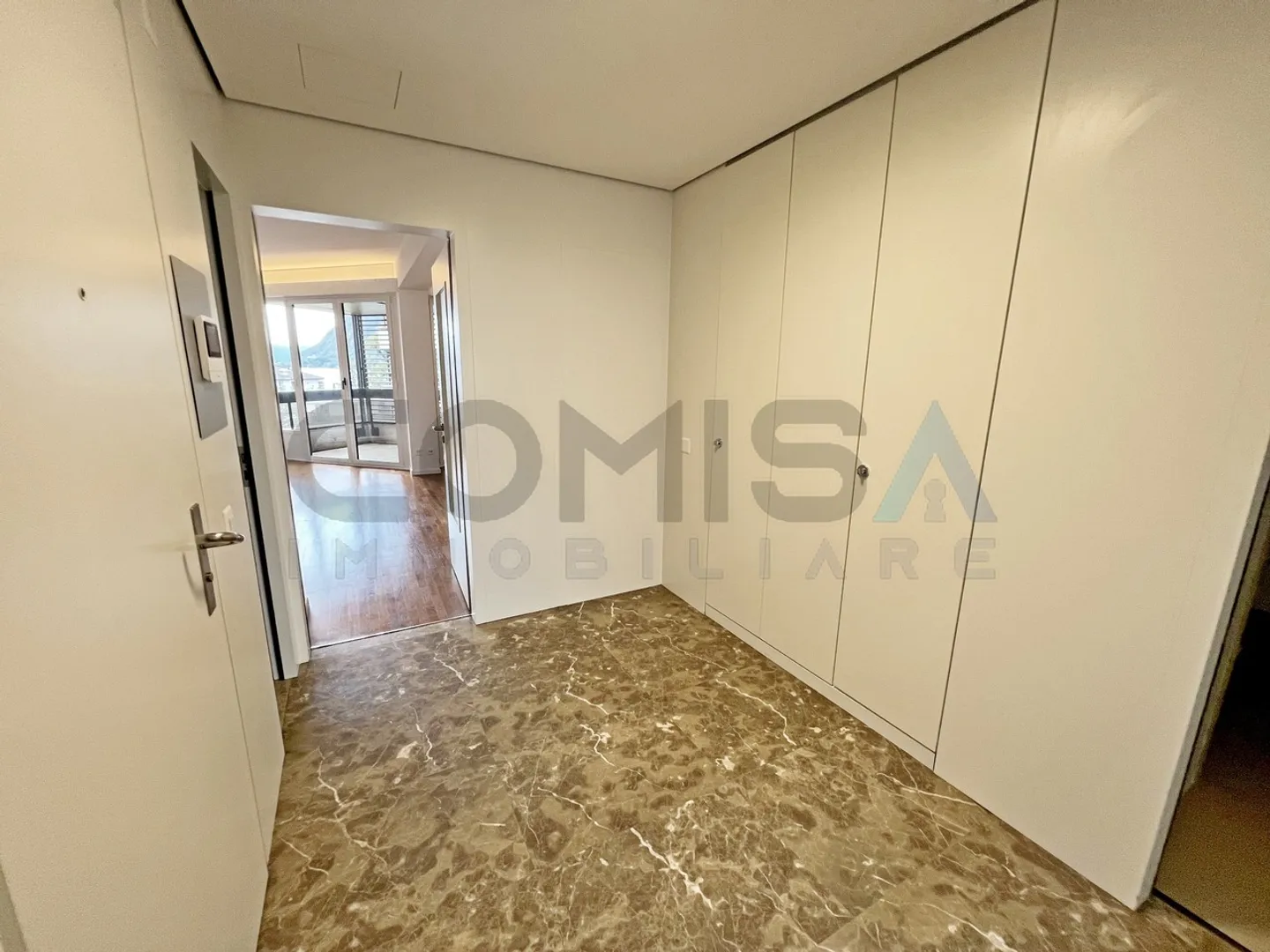 Wohnung mieten - Foto 3 von 13