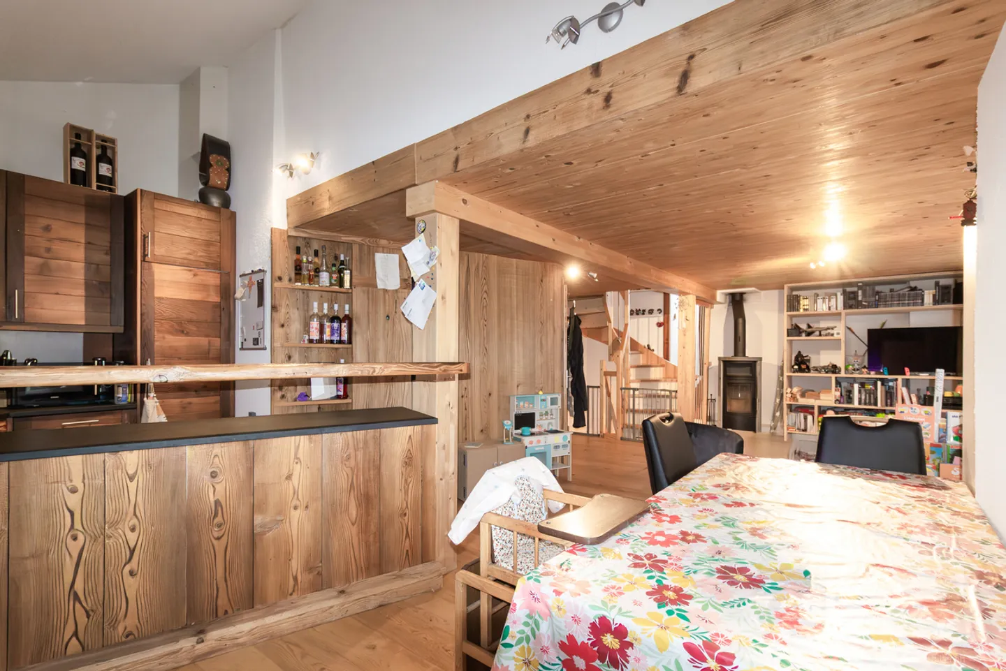 Renovated barn of 4.5 rooms of 107 m2 living space with a garden of 40 m2 - Photo 4 of 15