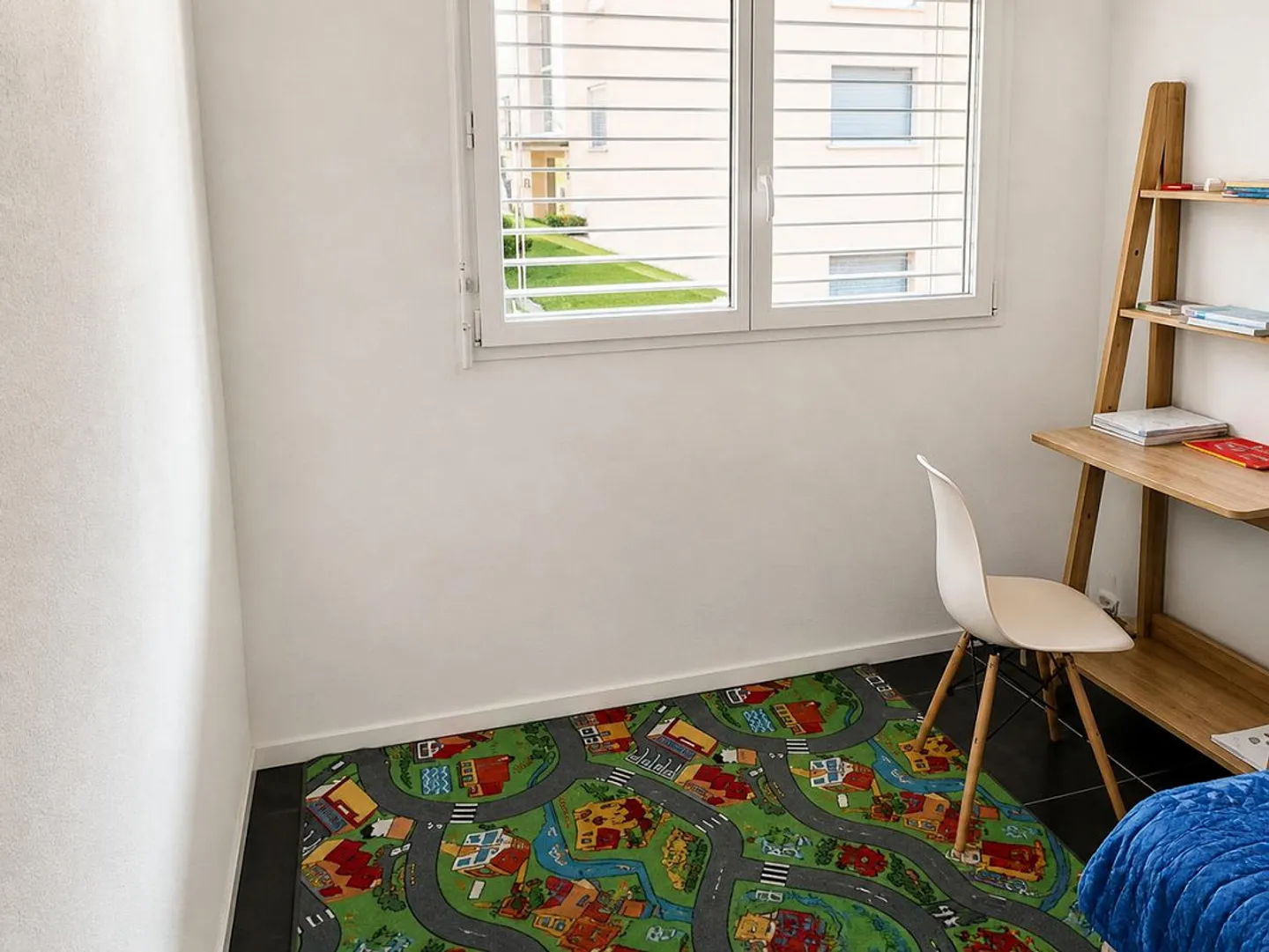 Charmante geräumige 4,5-Zimmer-Wohnung mit Garten - Foto 6 von 6