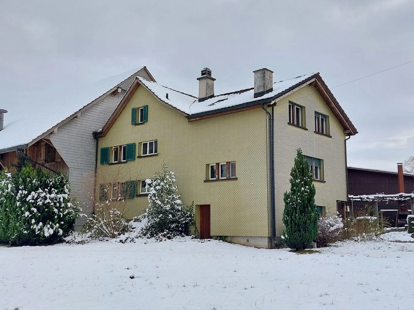 Con molto spazio sia all'interno che all'esterno - Foto 1 di 12