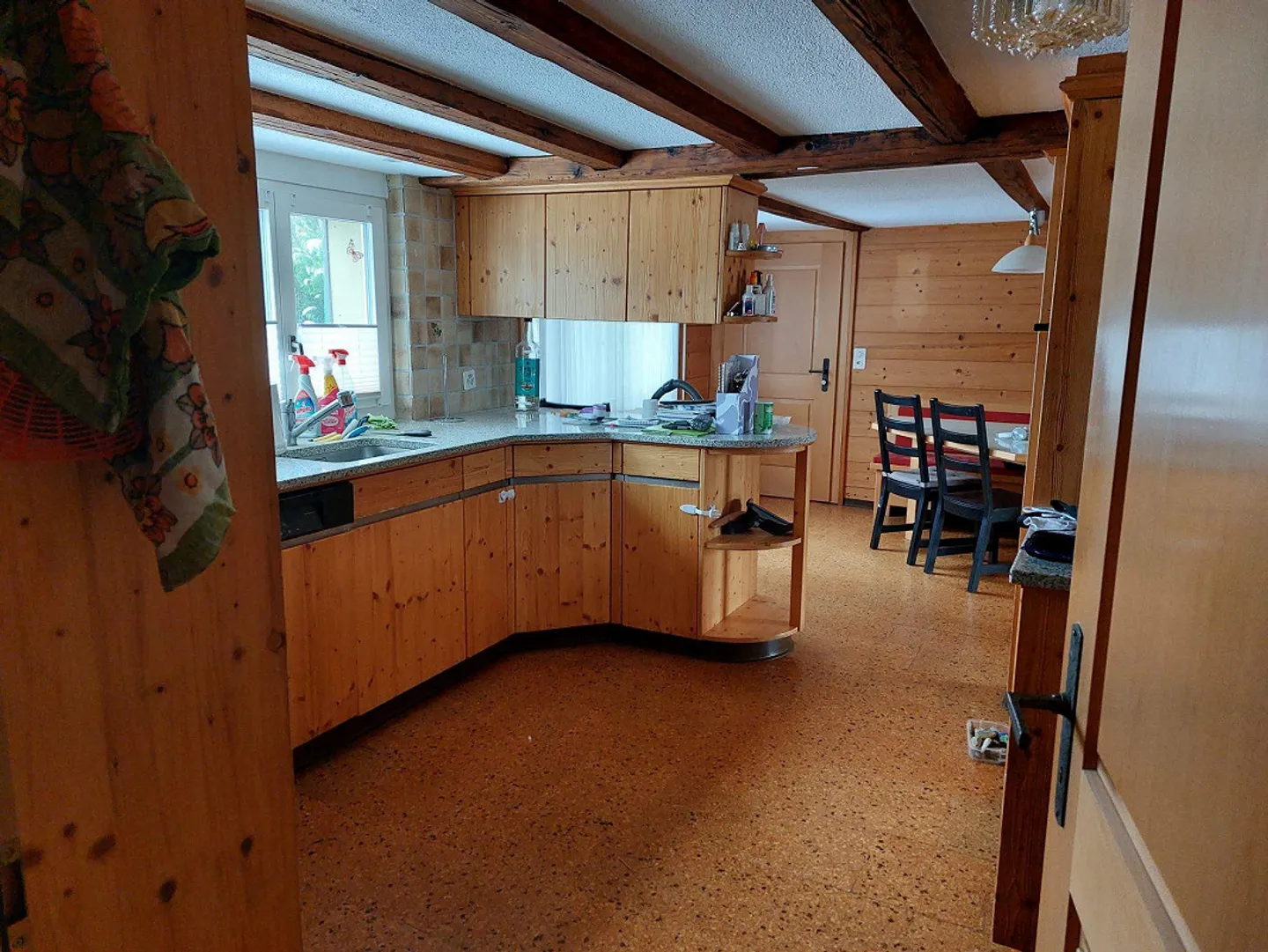 Con molto spazio sia all'interno che all'esterno - Foto 4 di 12