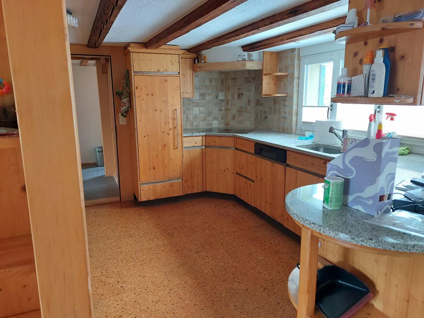 Con molto spazio sia all'interno che all'esterno - Foto 3 di 12