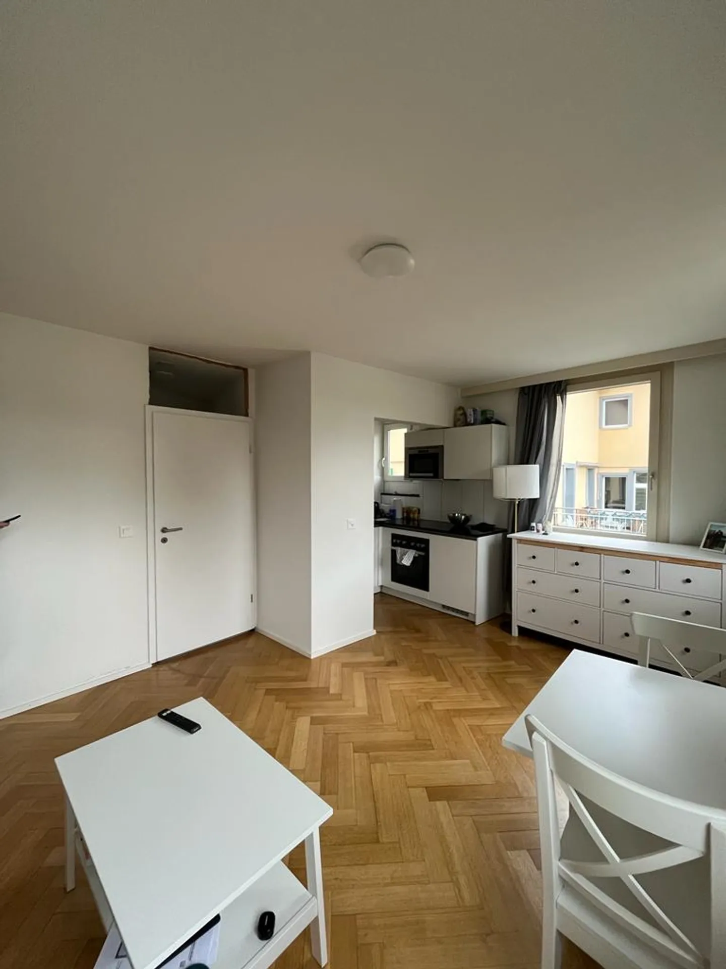 Piccolo appartamento arredato in stile antico nel centro di Kreuzlingen - Foto 4 di 6