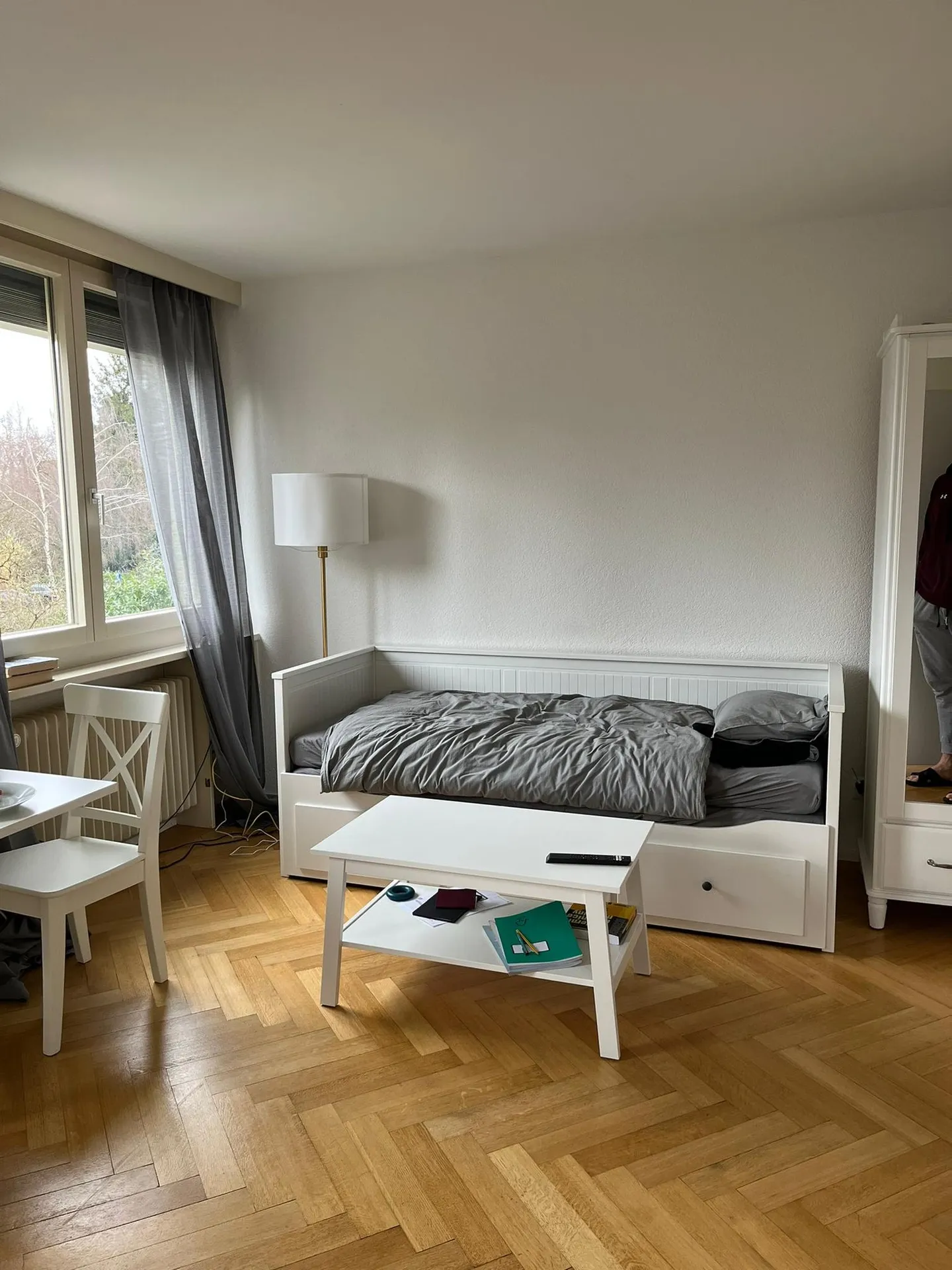 Piccolo appartamento arredato in stile antico nel centro di Kreuzlingen - Foto 3 di 6