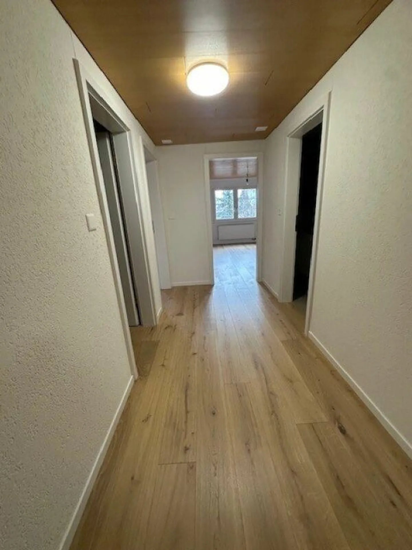 Grosszügiges Einfamilienhaus mit Garten - Foto 16 von 30