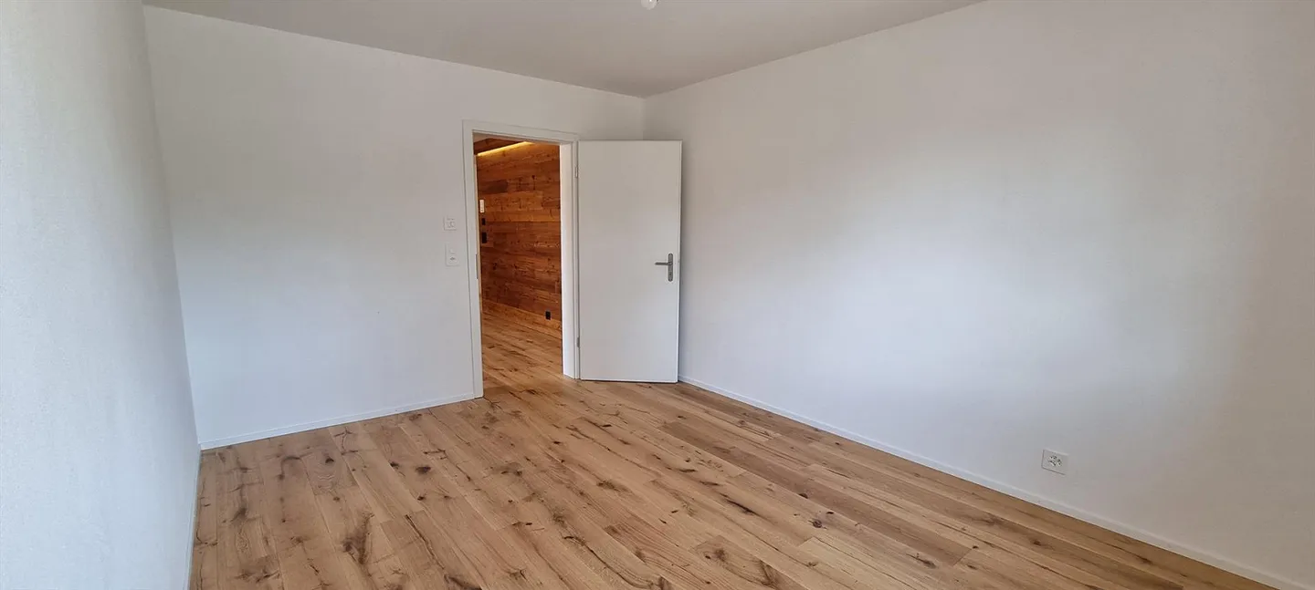 Appartamento aperto e spazioso di 3,5 stanze con vista sul verde - Foto 18 di 23