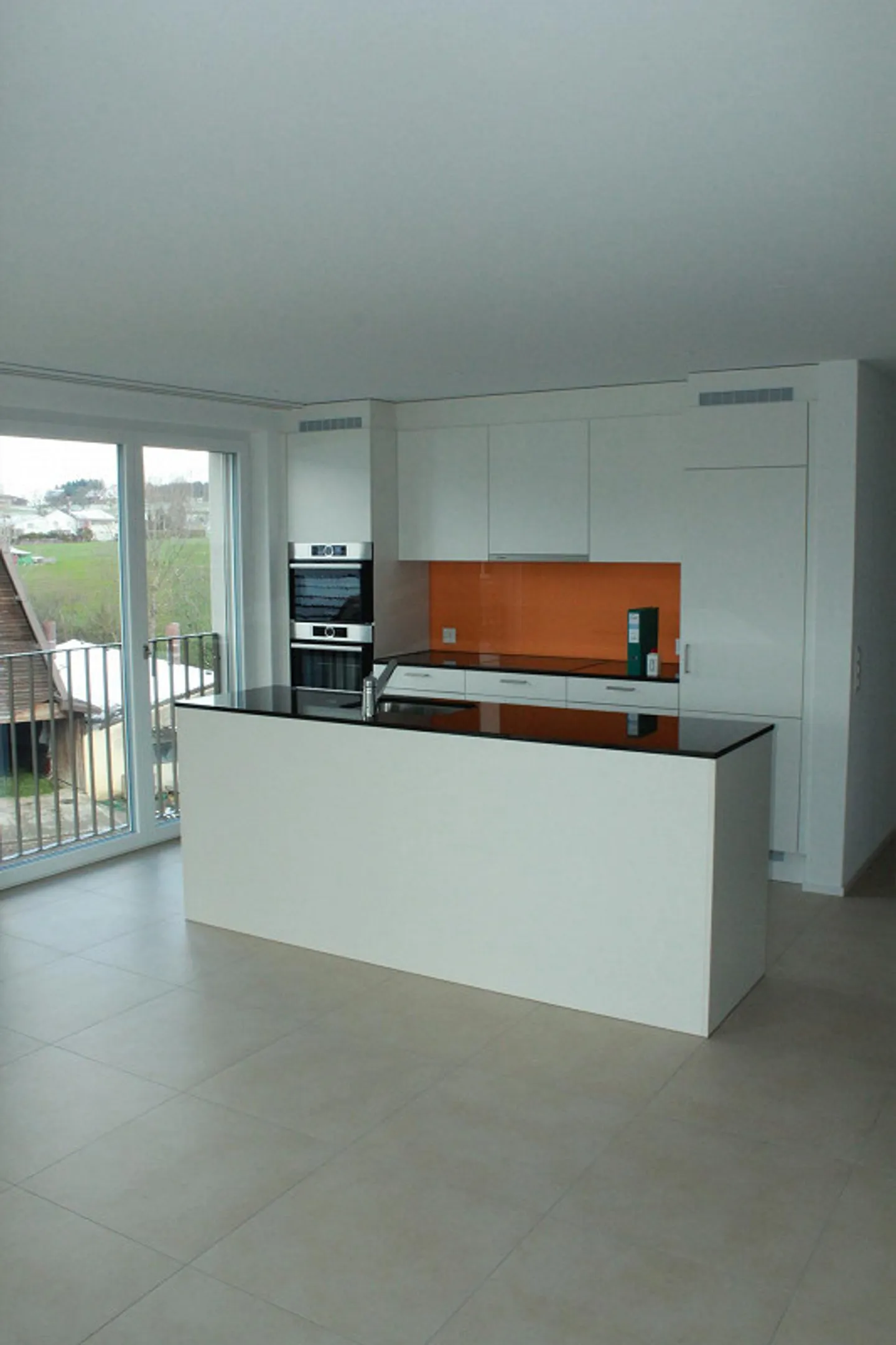Appartamento confortevole di 4,5 stanze nel centro di Hildisrieden - Foto 4 di 12