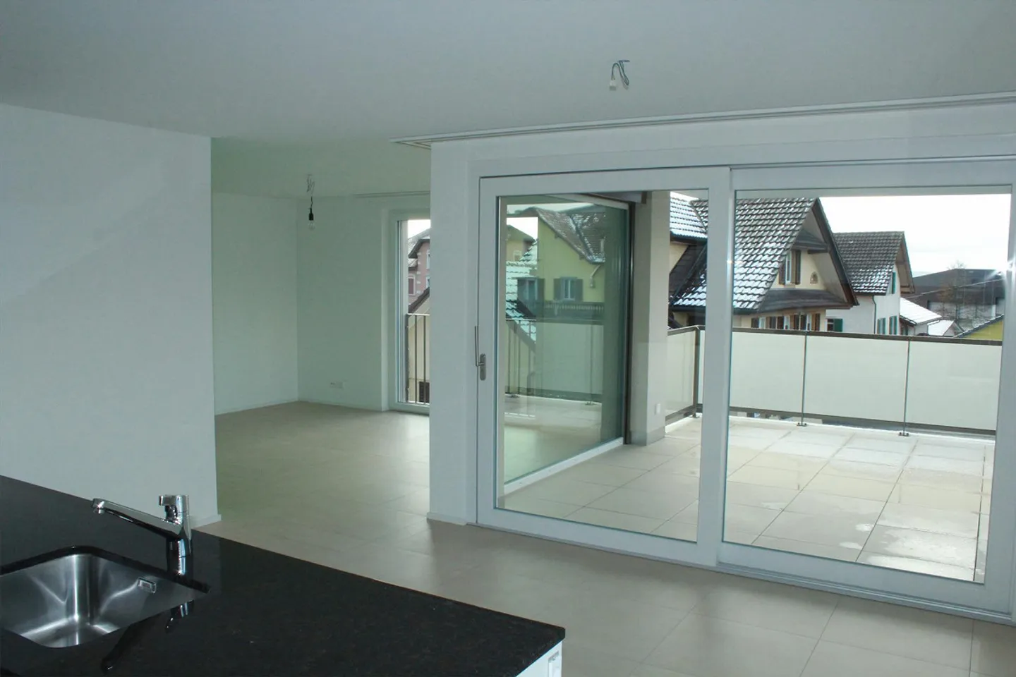 Appartamento confortevole di 4,5 stanze nel centro di Hildisrieden - Foto 5 di 12
