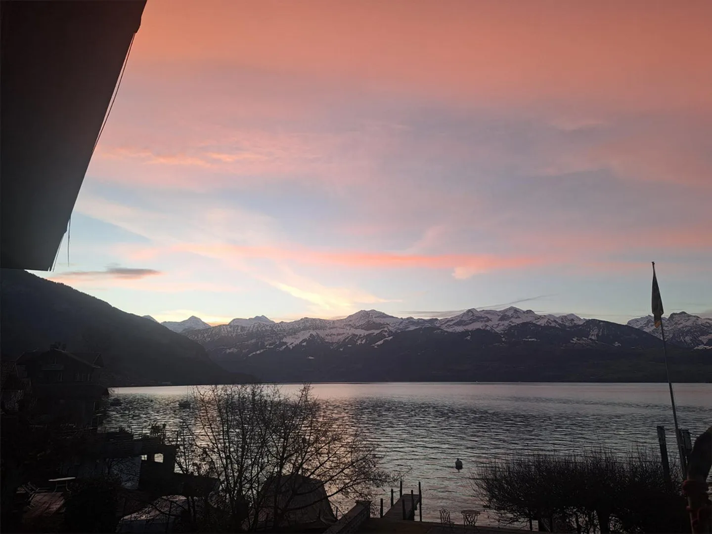 Appartamento direttamente sul lago di Thun - Foto 3 di 12