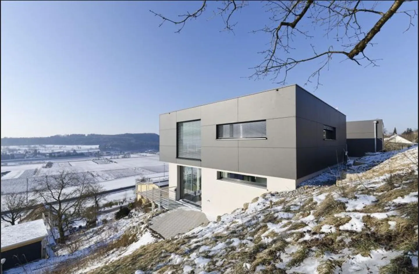 Modern single-family house for rent in Thayngen. - Photo 1 of 13