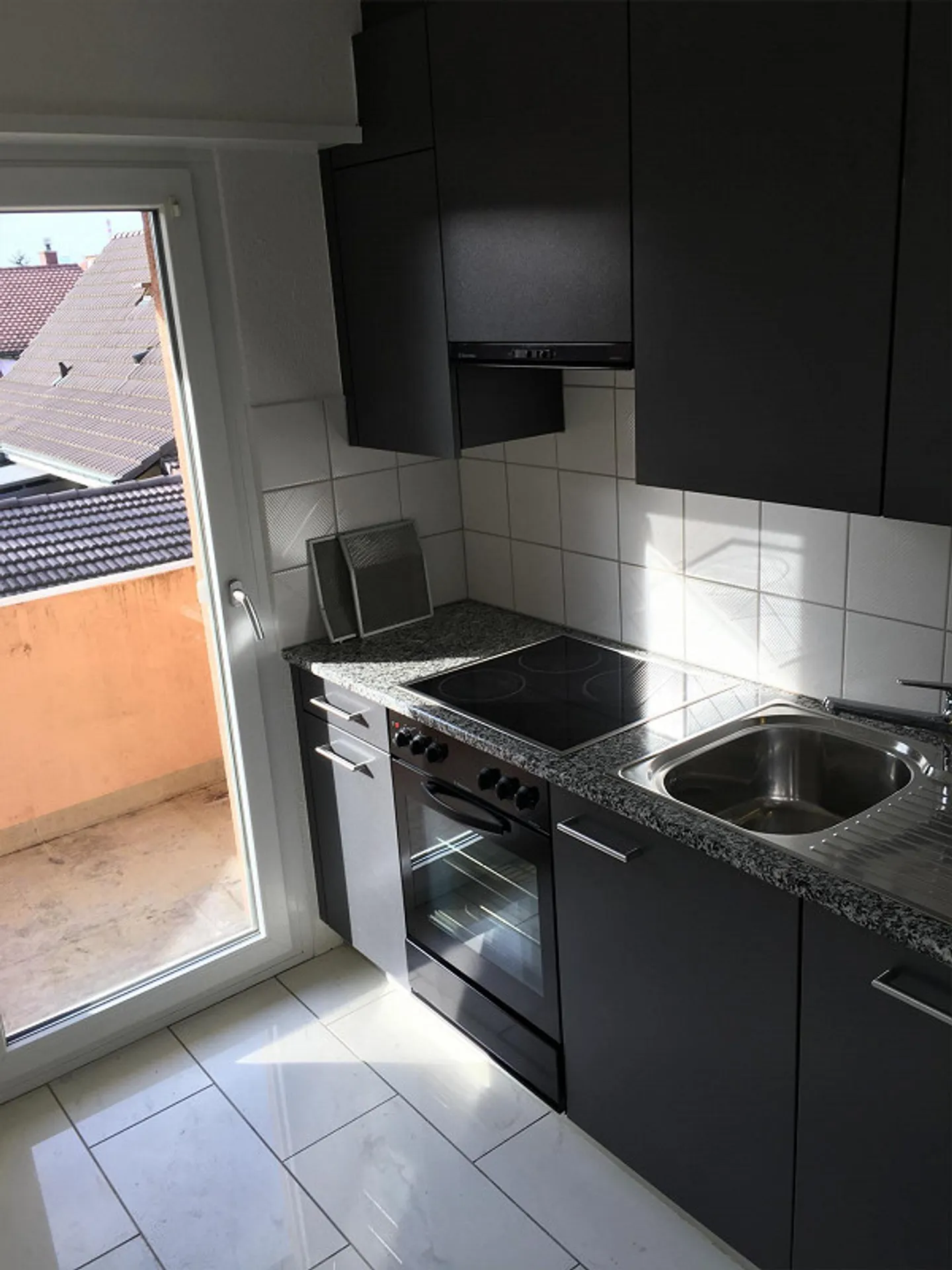 Appartamento accogliente con 3 stanze a Muttenz - Foto 3 di 6