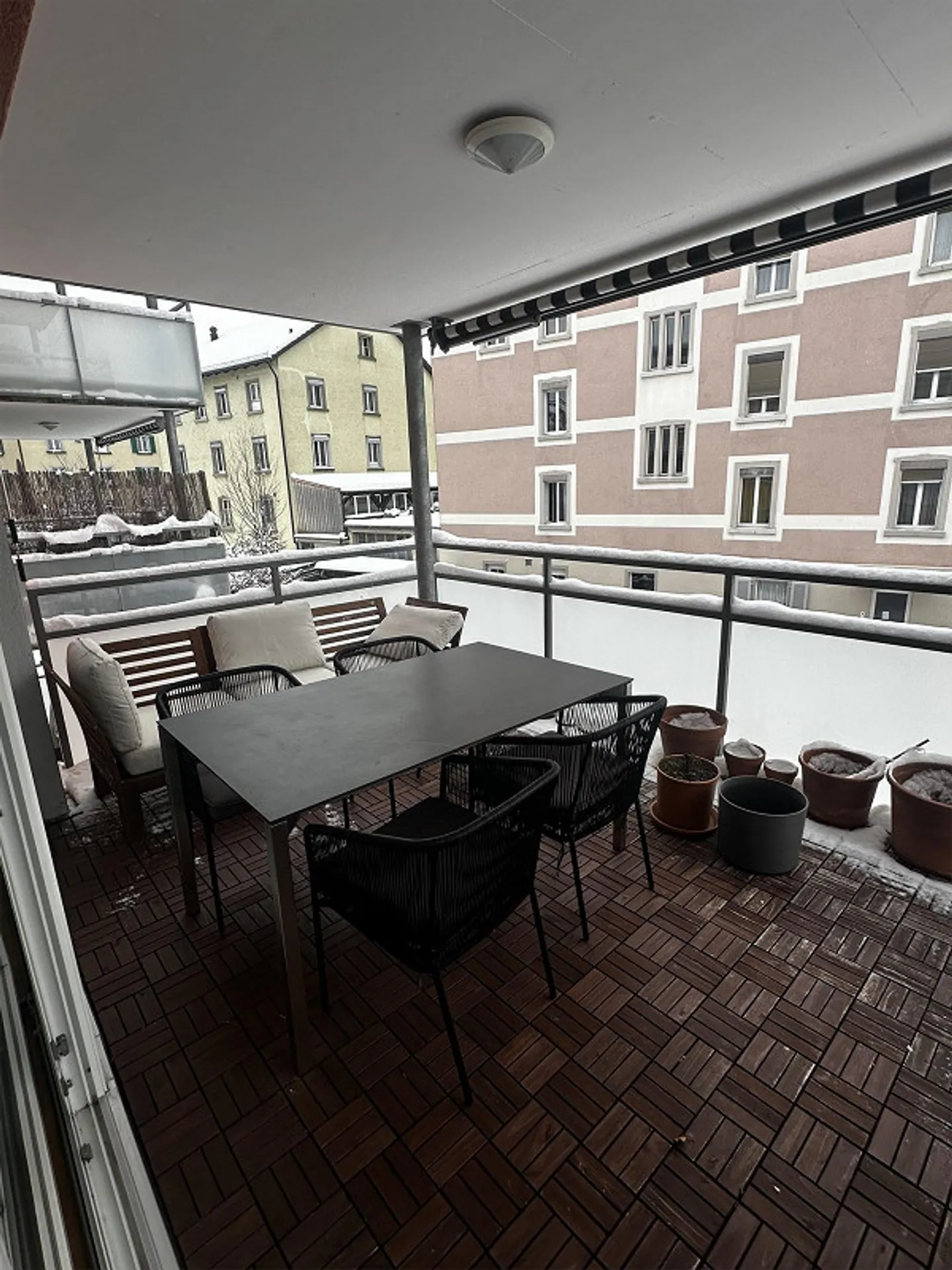 Helle 3.5 Zimmerwohnung in super Lage mit grossem Balkon - Foto 3 von 13