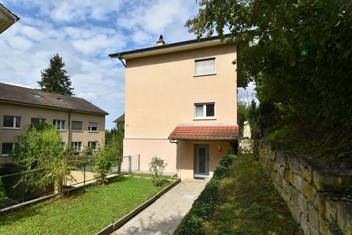 Appartement en duplex lumineux et spacieux de 4,5 pièces - Photo 1 sur 13