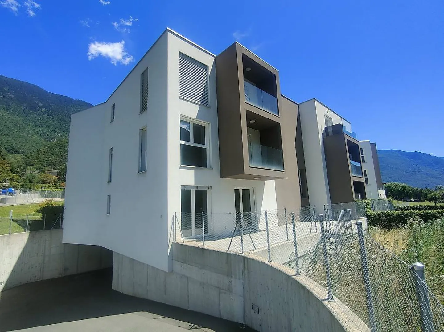 Nouvel appartement de 4,5 pièces à Claro - Photo 4 sur 13