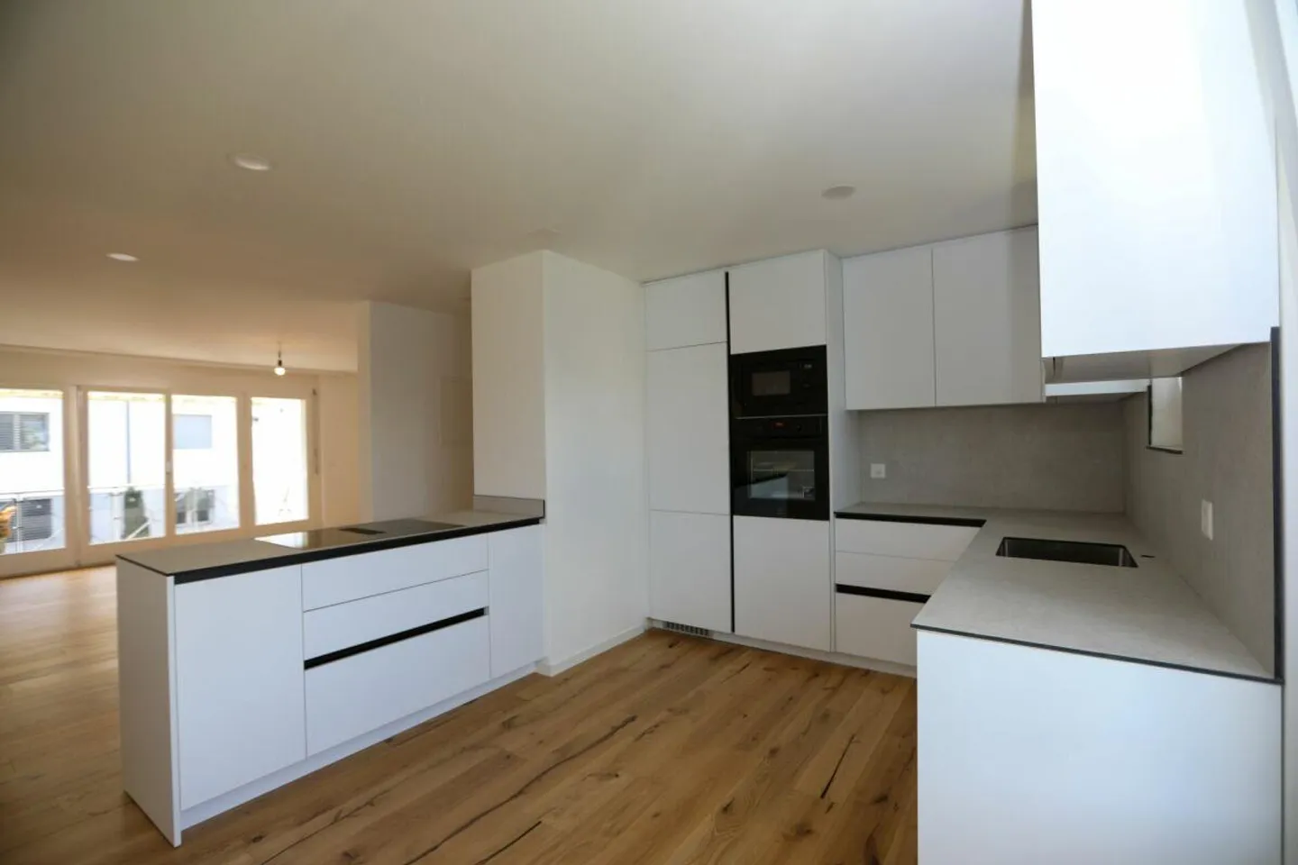 Frisch renovierte 4.5-Zimmer-Wohnung an ruhiger Lage - Foto 1 von 11