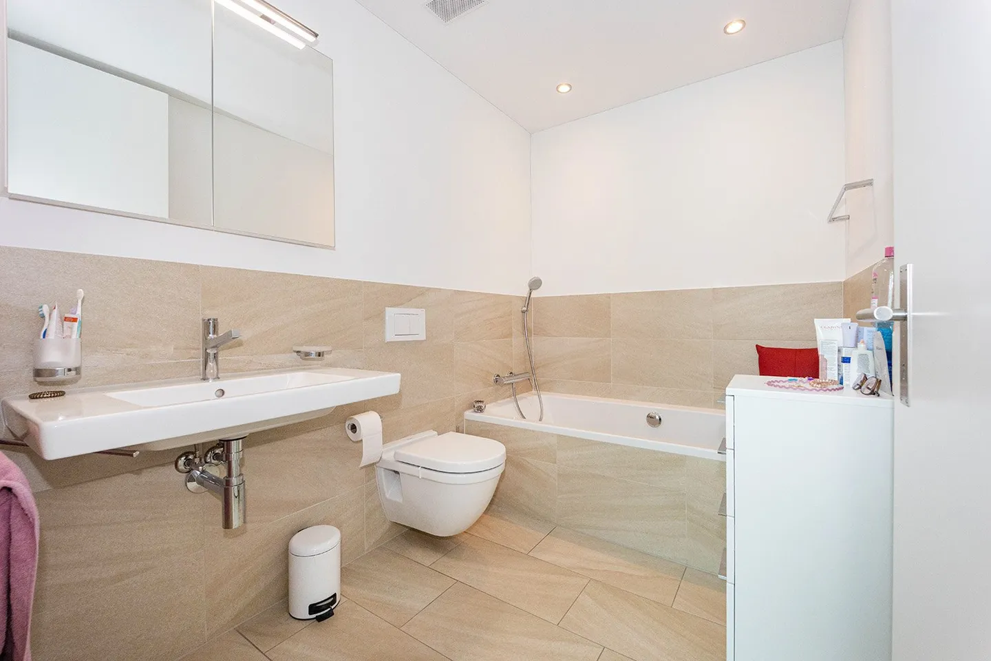 RÉSERVÉ - Maison individuelle en rangée MINERGIE exclusive dans un quartier résidentiel attrayant - Photo 9 sur 14
