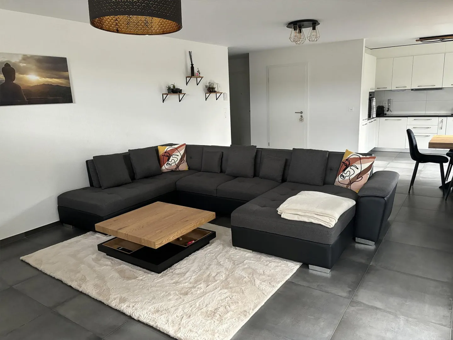 Da trasferire - Contratto di locazione per appartamento spazioso con 4 stanze (110 m²) a Far - Foto 1 di 10