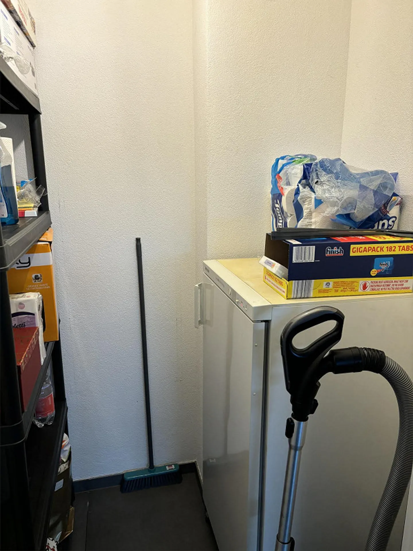 Da trasferire - Contratto di locazione per appartamento spazioso con 4 stanze (110 m²) a Far - Foto 3 di 10