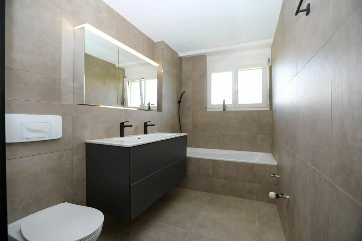 Frisch renovierte 4.5-Zimmer-Wohnung an ruhiger Lage - Foto 4 von 11