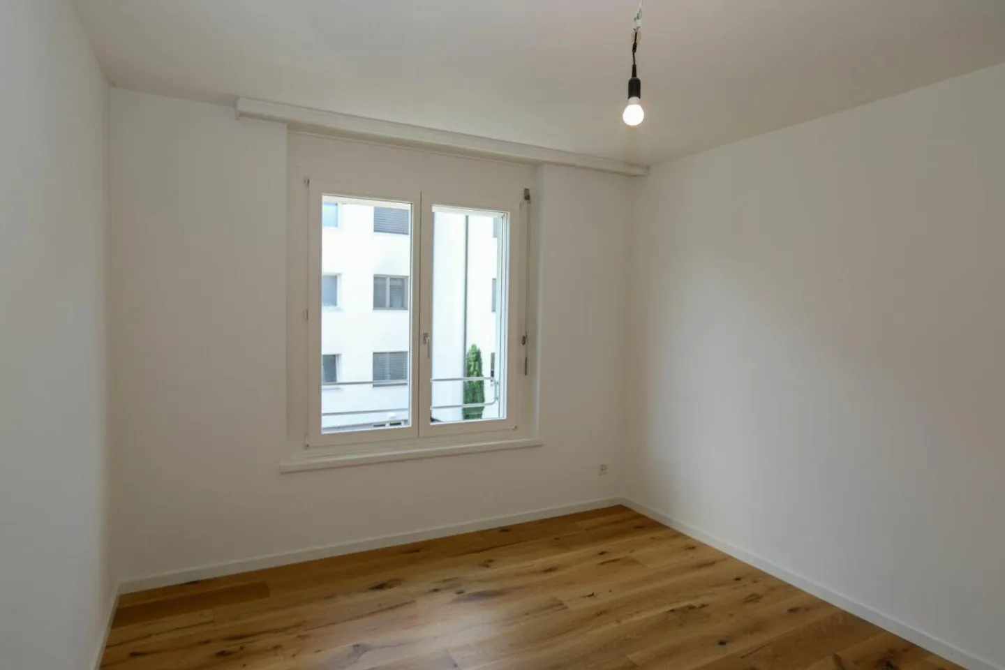 Frisch renovierte 4.5-Zimmer-Wohnung an ruhiger Lage - Foto 8 von 11