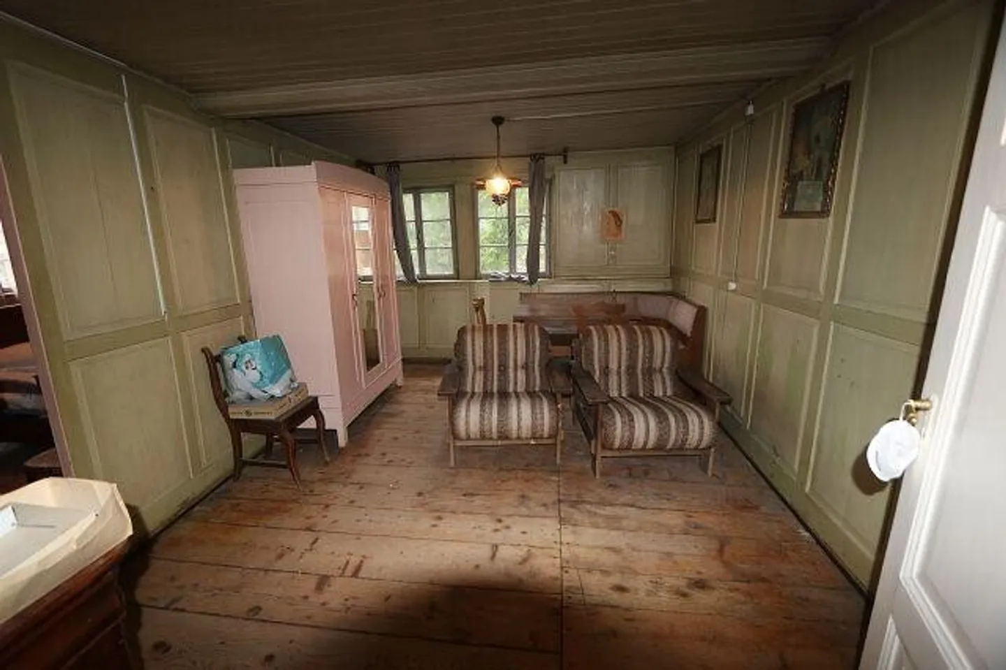 Tessinerhaus mit 3 grossen Wohnungen und Laden - Foto 2 von 13