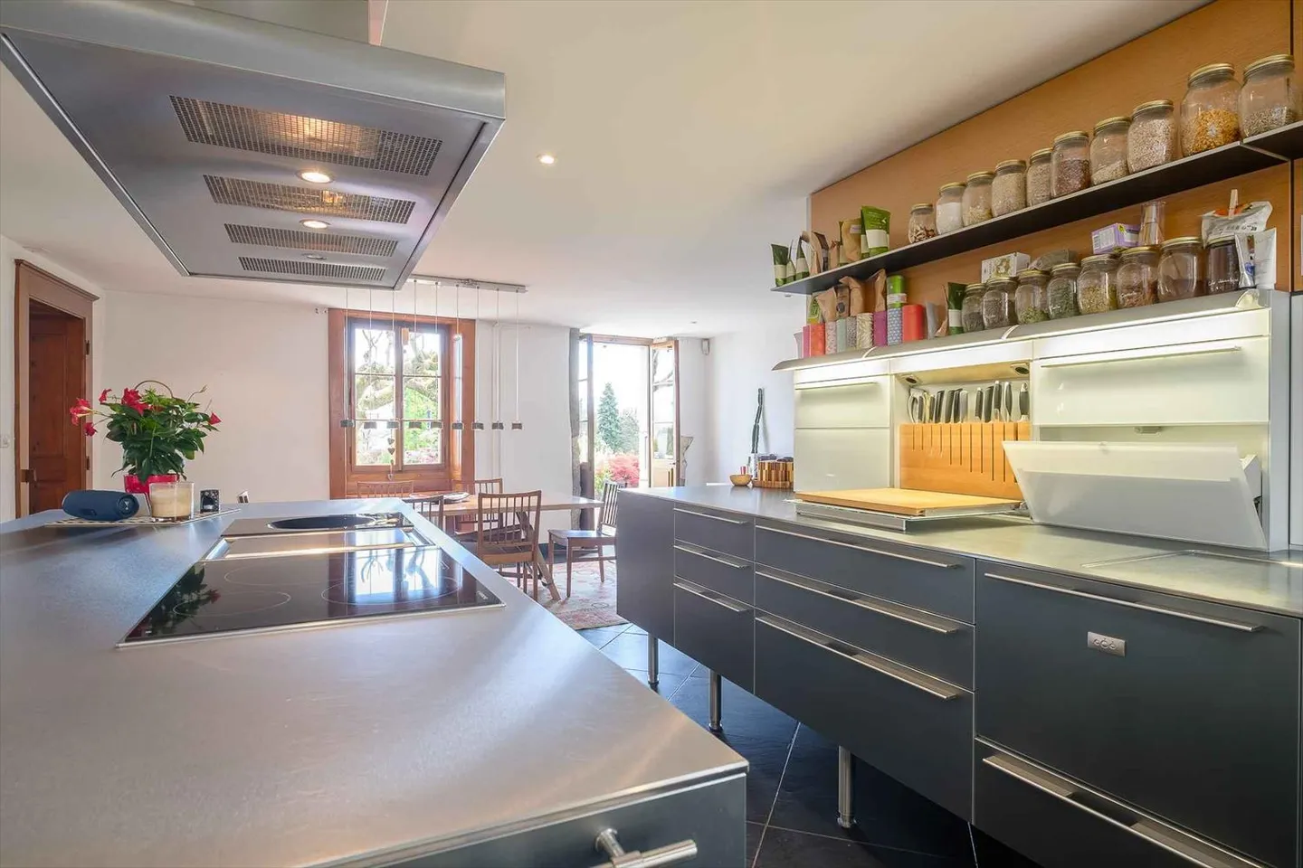 11-room House - Photo 5 of 12