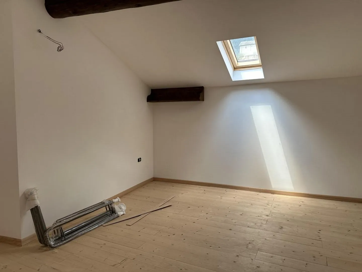 Casa di villaggio 3 1/2 locali con piccolo spazio esterno in posizione molto tranquilla e soleggiata - Foto 11 di 20