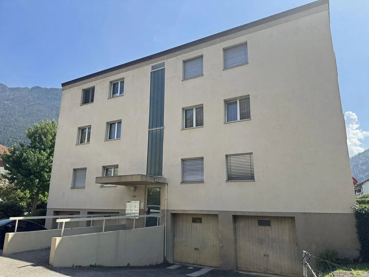 Vicino al centro e vicino alla stazione - appartamento in una posizione privilegiata - Foto 2 di 3