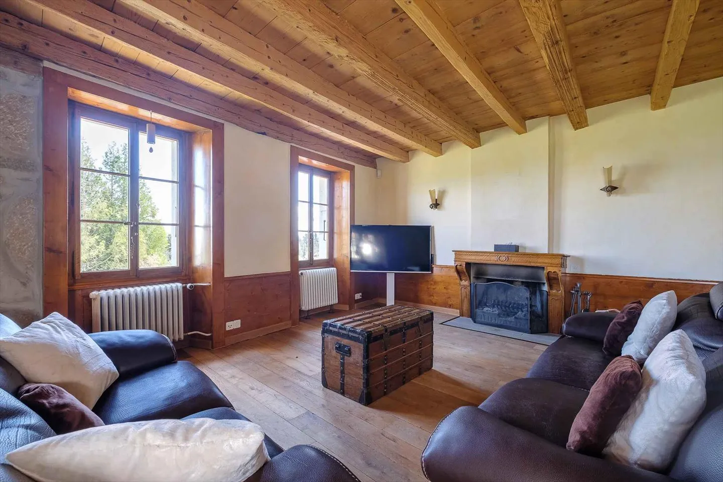 11-room House - Photo 6 of 12