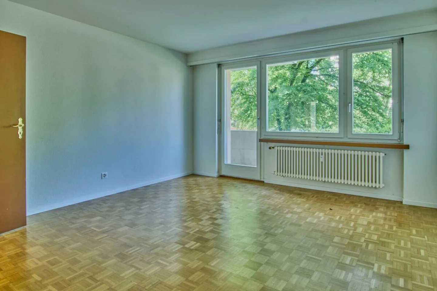 Central Genius: 3 Room Apartment including Outdoor Parking Space - Photo 9 of 12