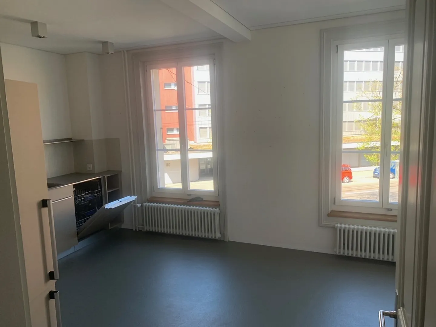 Appartamento soleggiato di 3 stanze (74m2), con balcone, completamente ristrutturato, a Breitenrain - Foto 9 di 18