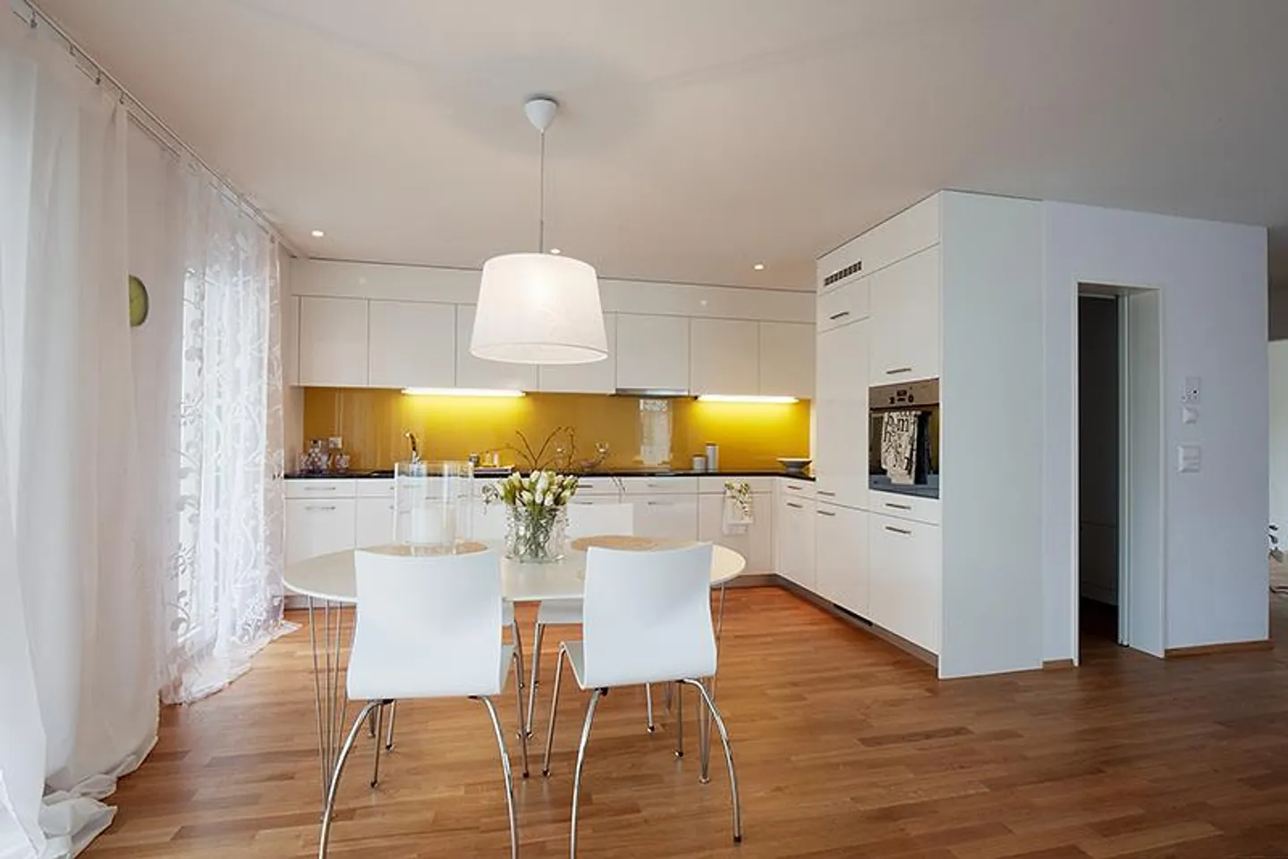 Qui sei sul lato soleggiato della vita - Foto 3 di 7