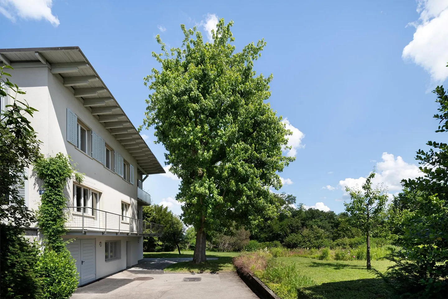 Maison individuelle avec jardin sur le Bruderholz - Photo 3 sur 14