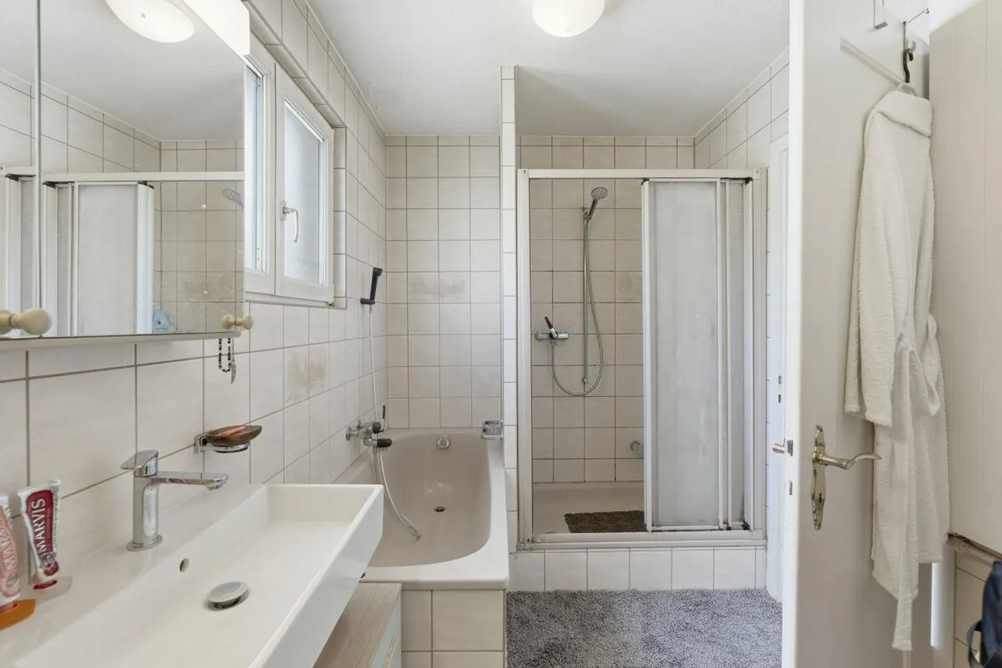 Freistehendes Einfamilienhaus in Münchenstein - Foto 8 von 13